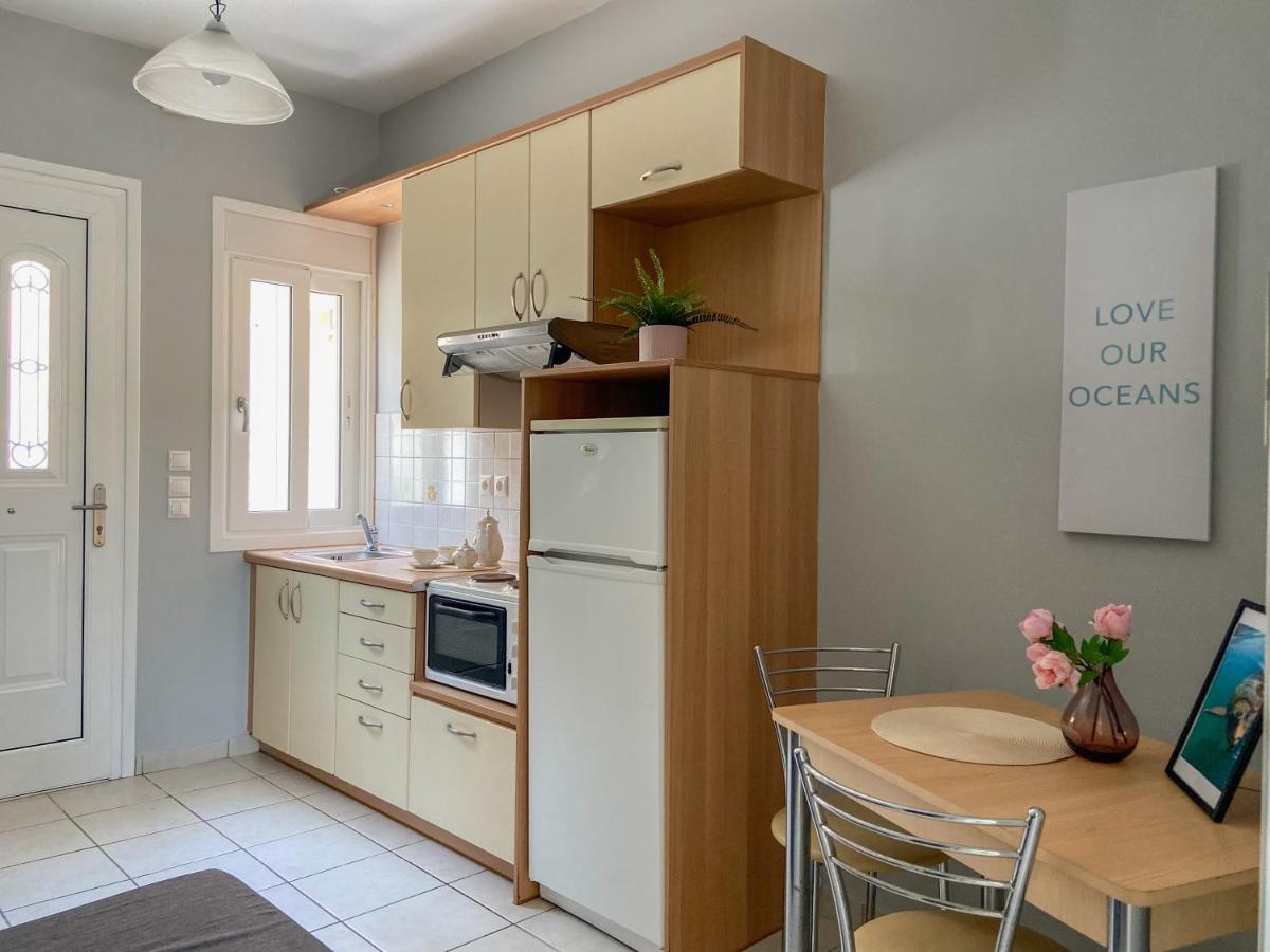 Ermis Apartments Аргостолион Экстерьер фото
